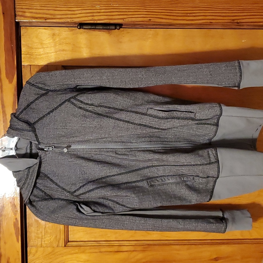 Lululemon Long Zip Up Hooded Jacket. Size 6